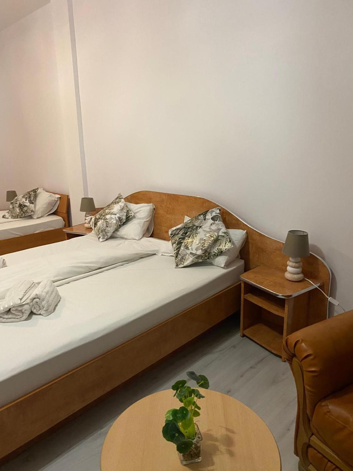 Hotel Green House Craiova Eksteriør billede